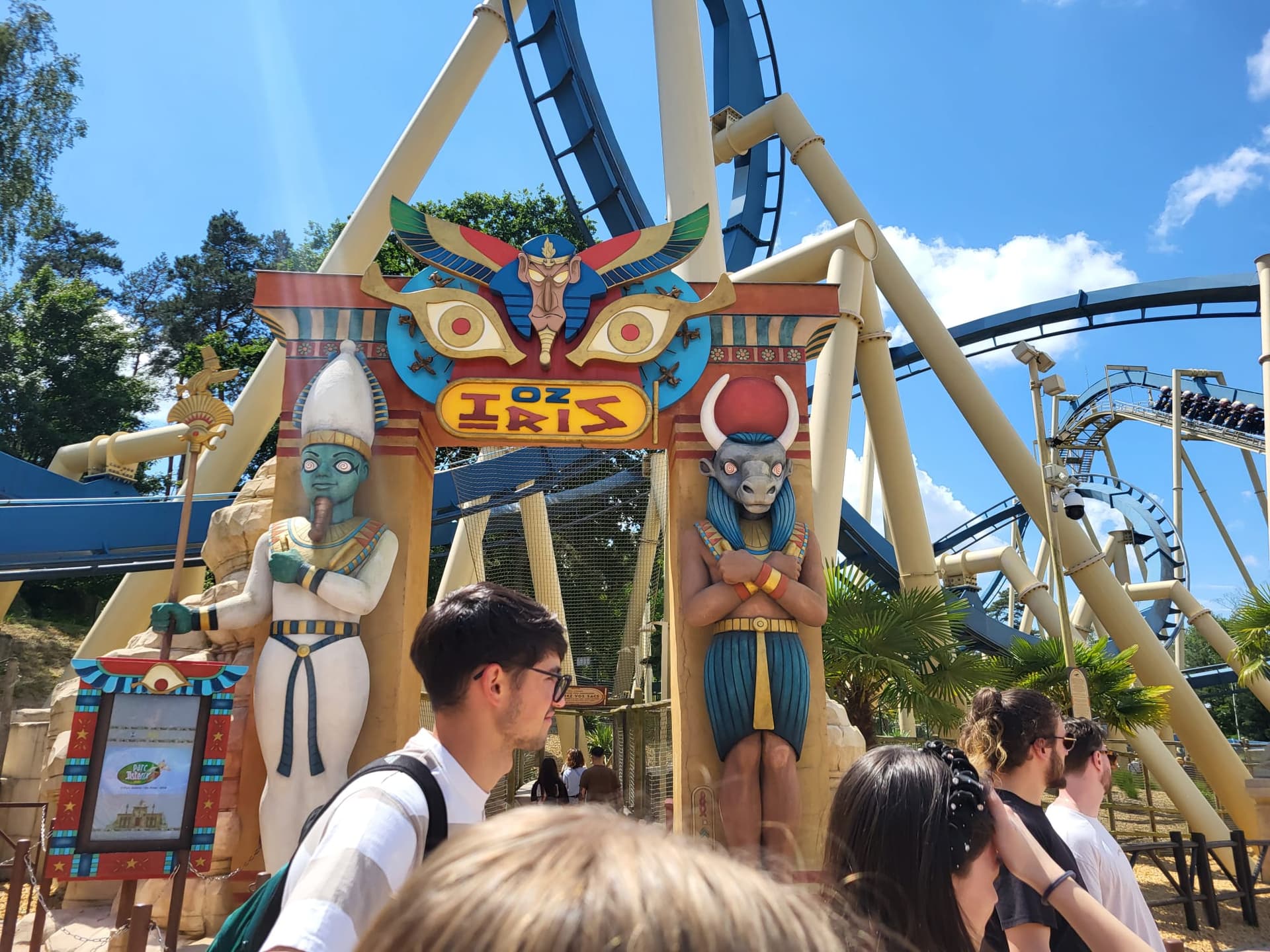 Atracția OzIris Parc Astérix – excursie Parc Astérix din Reims