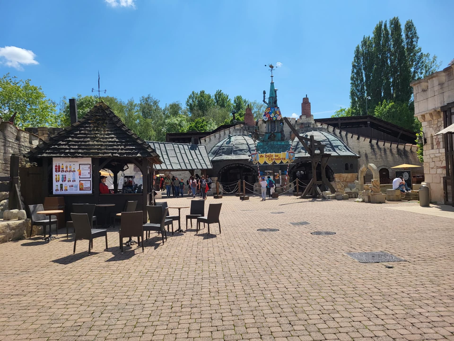 Halta Cavalerilor Parc Astérix – transport elevi și profesori