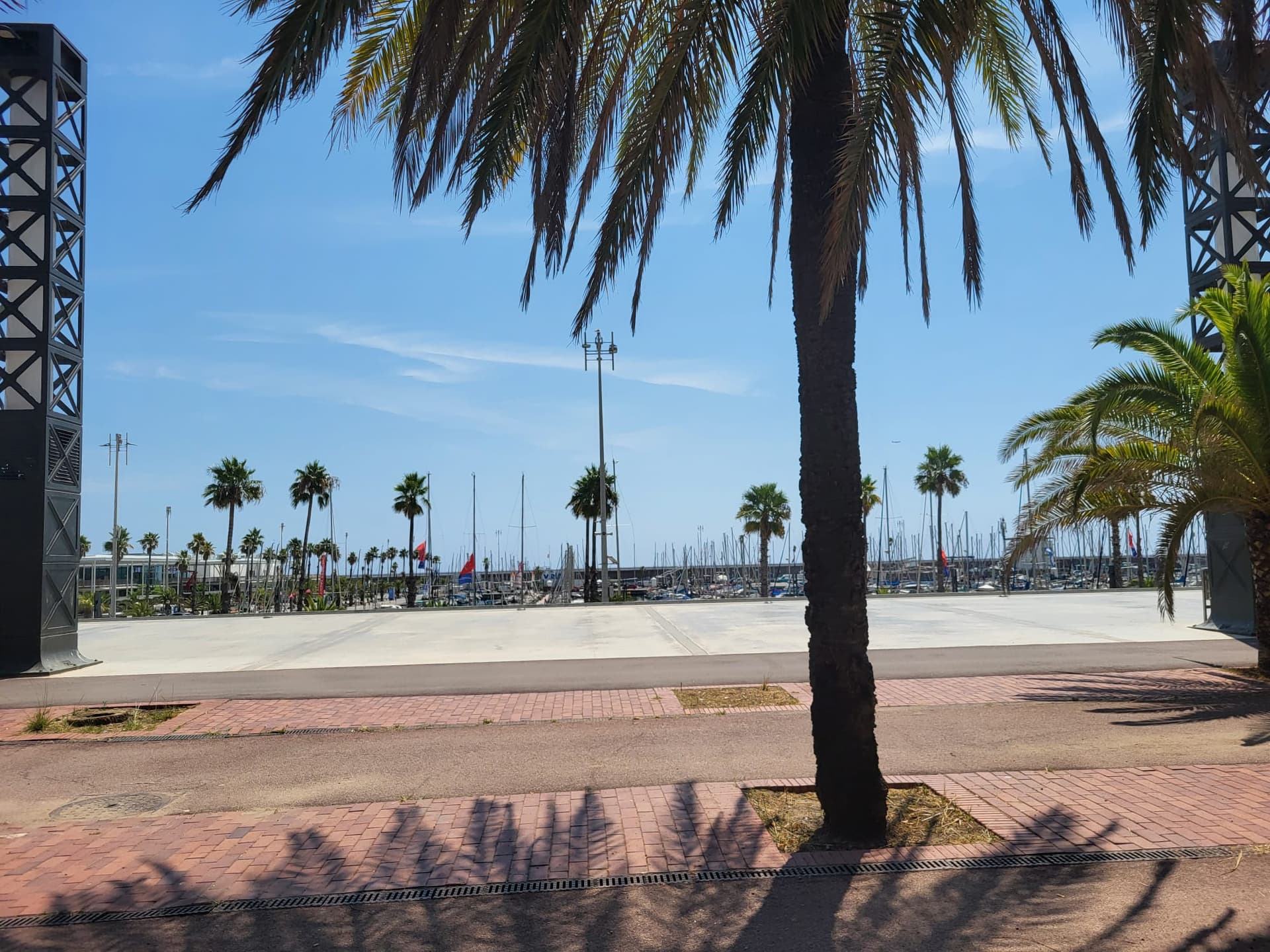 Port Vell Barcelona marina – sejur Barcelona cu DC Cars