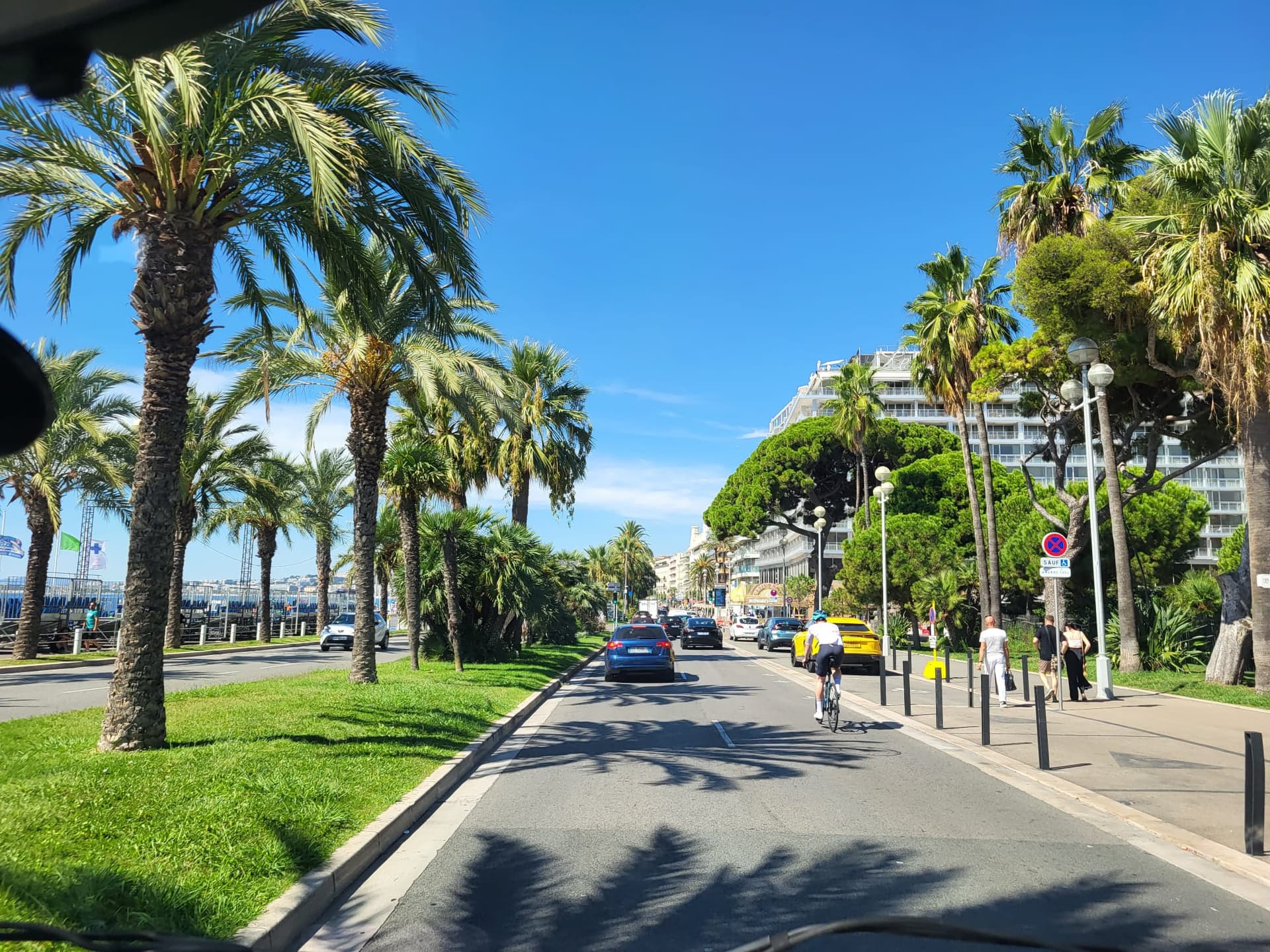 Promenade des Anglais cu palmieri – excursie autocar Nisa