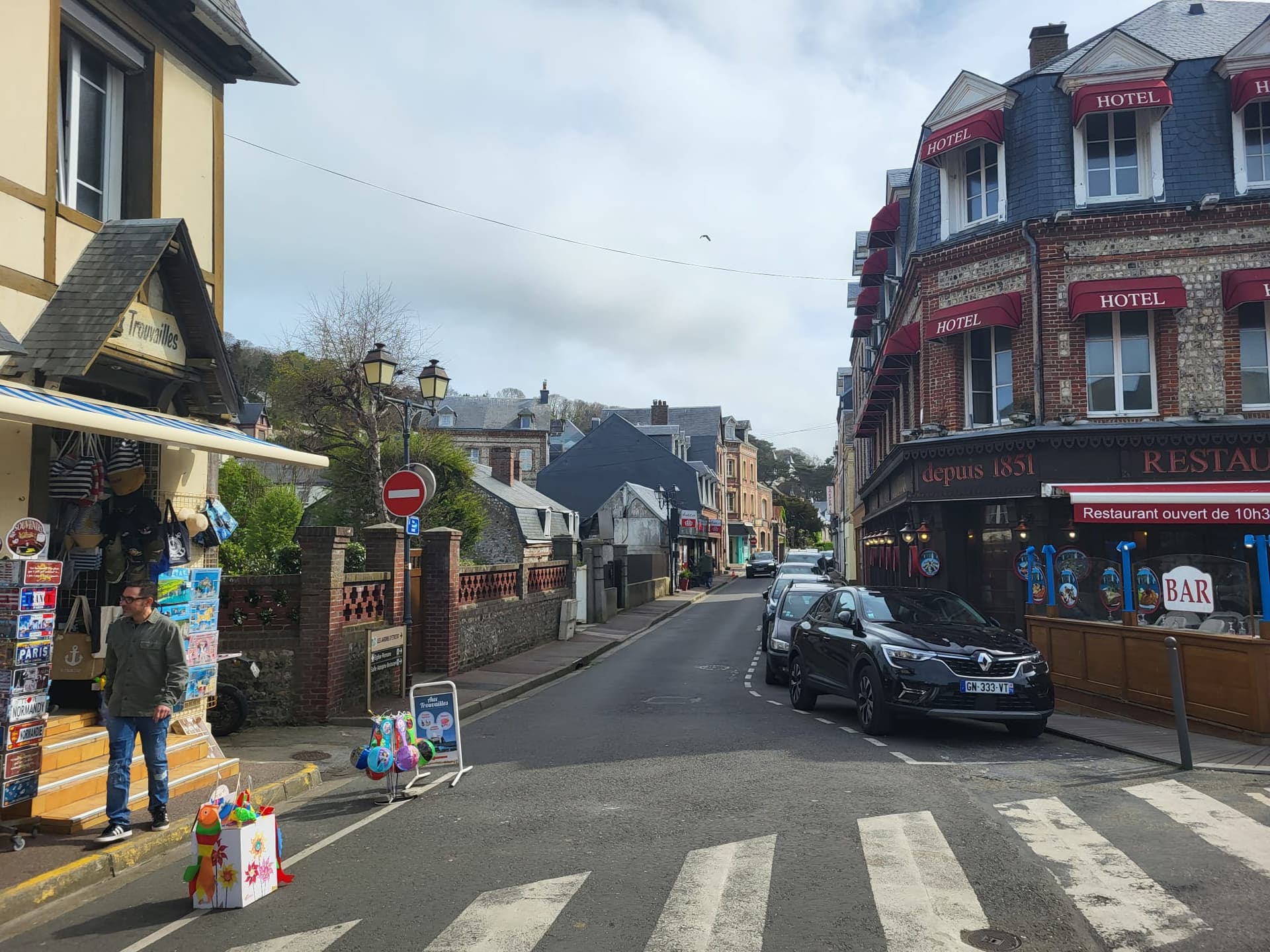 Excursie Paris Étretat — stradă turistică