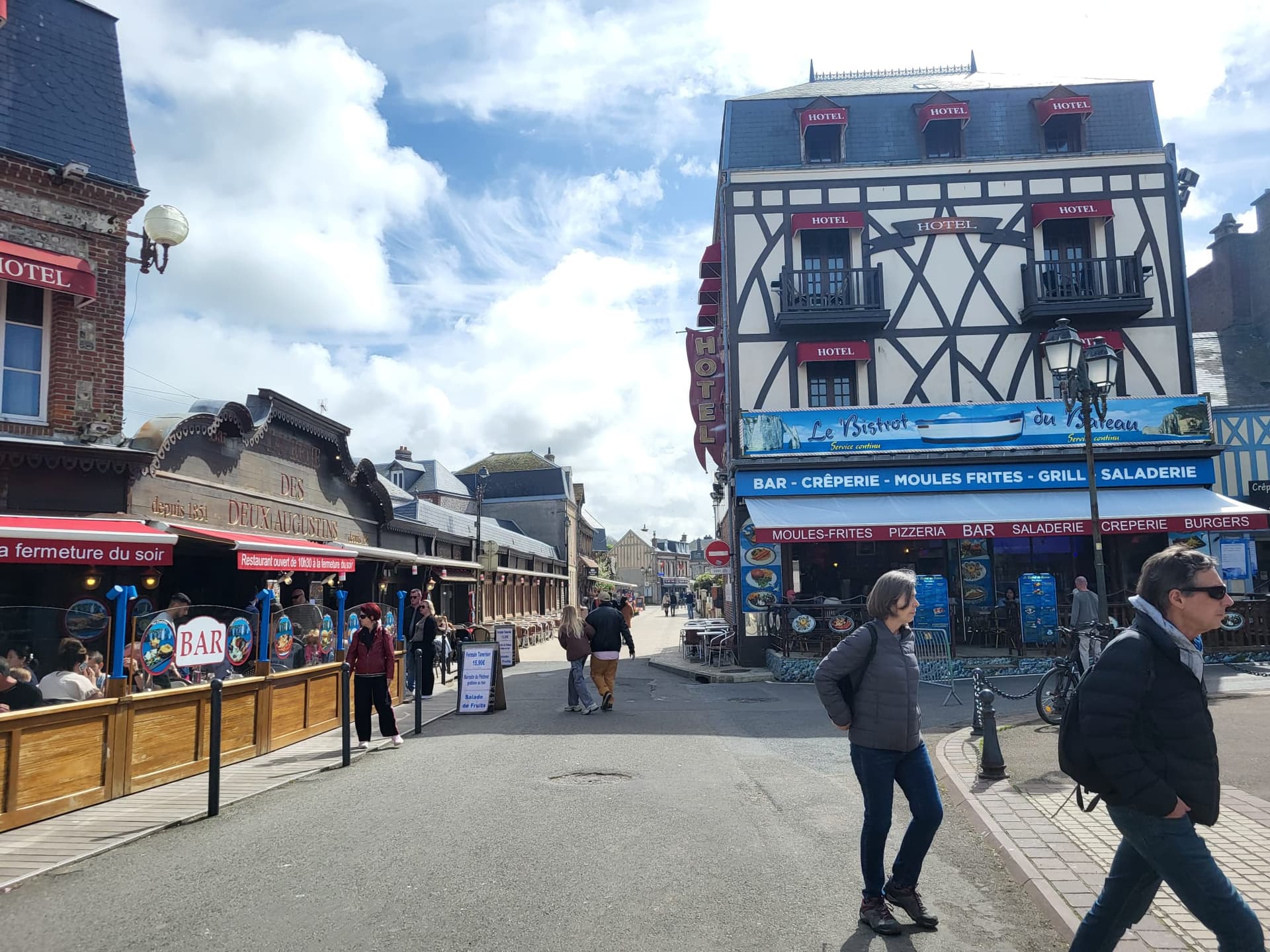 Transport grup Paris Étretat — centrul orașului