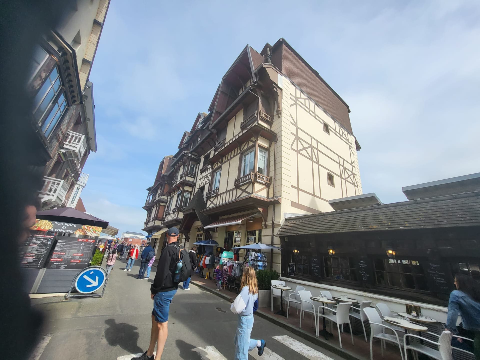 Transport grup Paris Étretat — stradă turistică