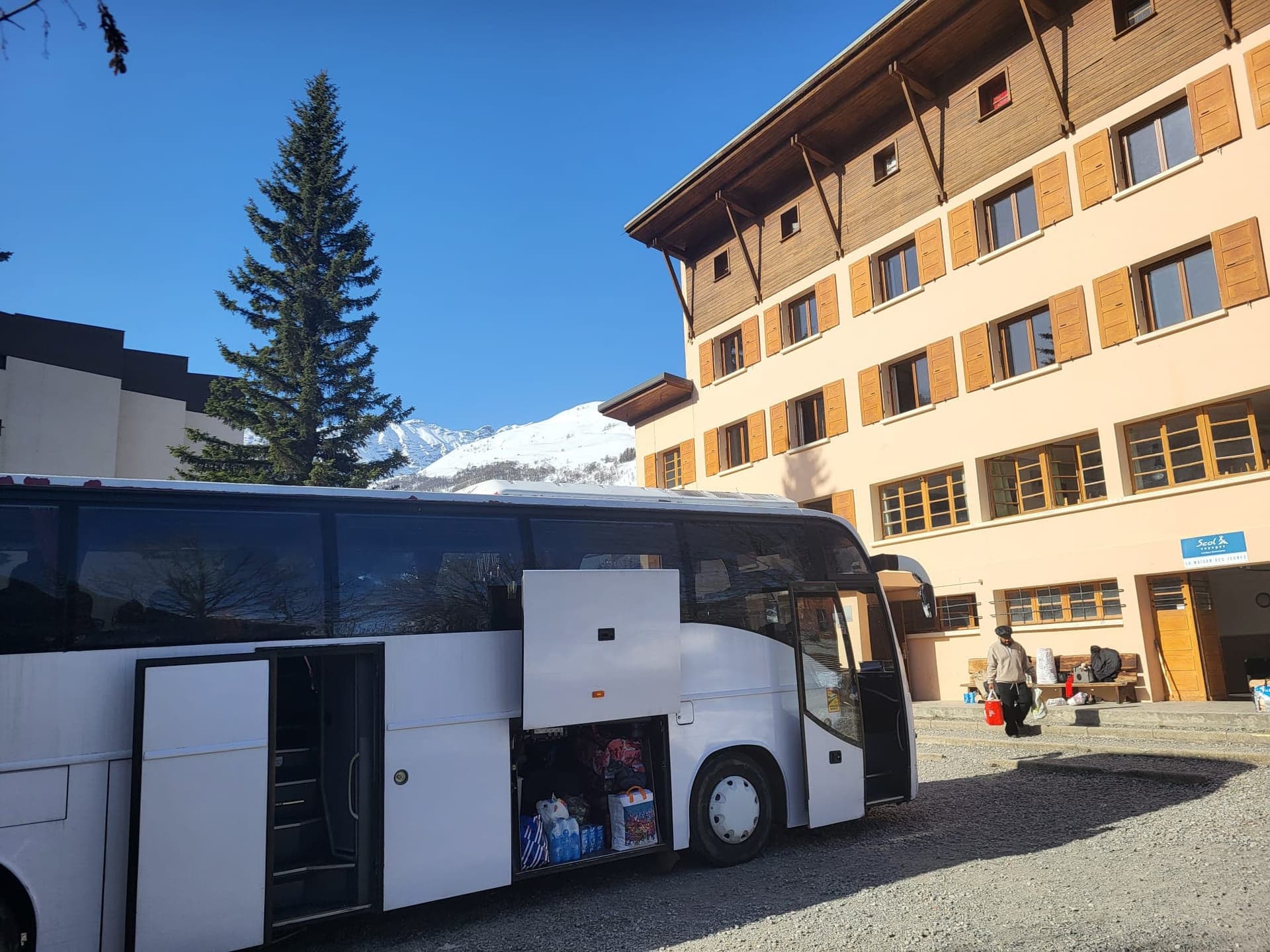 Autocar Paris – voyage ski Alpes, transport turiști Paris
